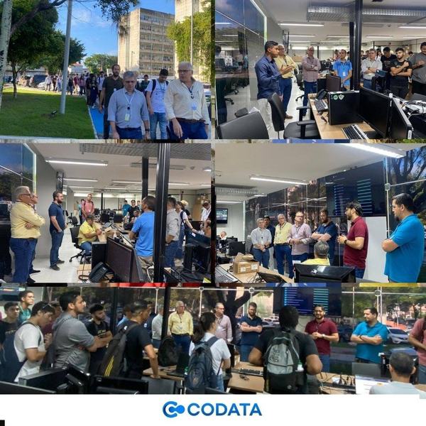 CODATArecebealunosdocursodeSistemasparaInternetdoIFPBparavisitatcnica6.jpg