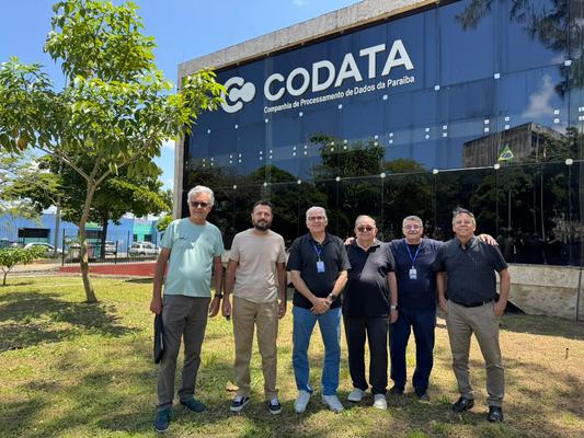 CODATA recebe visita de ex-servidores que participaram da fundação da Companhia