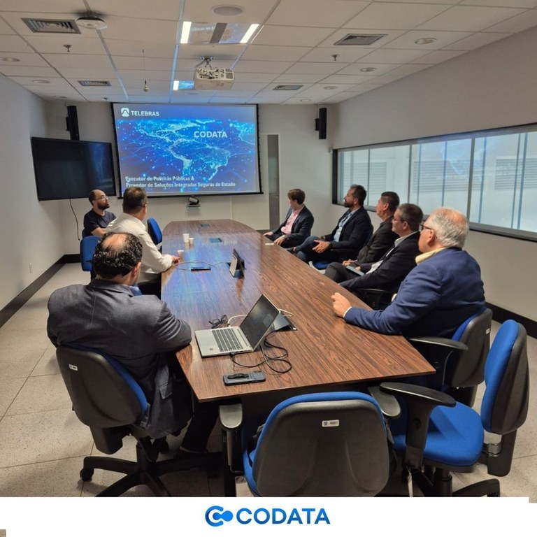 CODATA realiza visita técnica ao Centro de Operações Espaciais da Telebras (COPE-P)